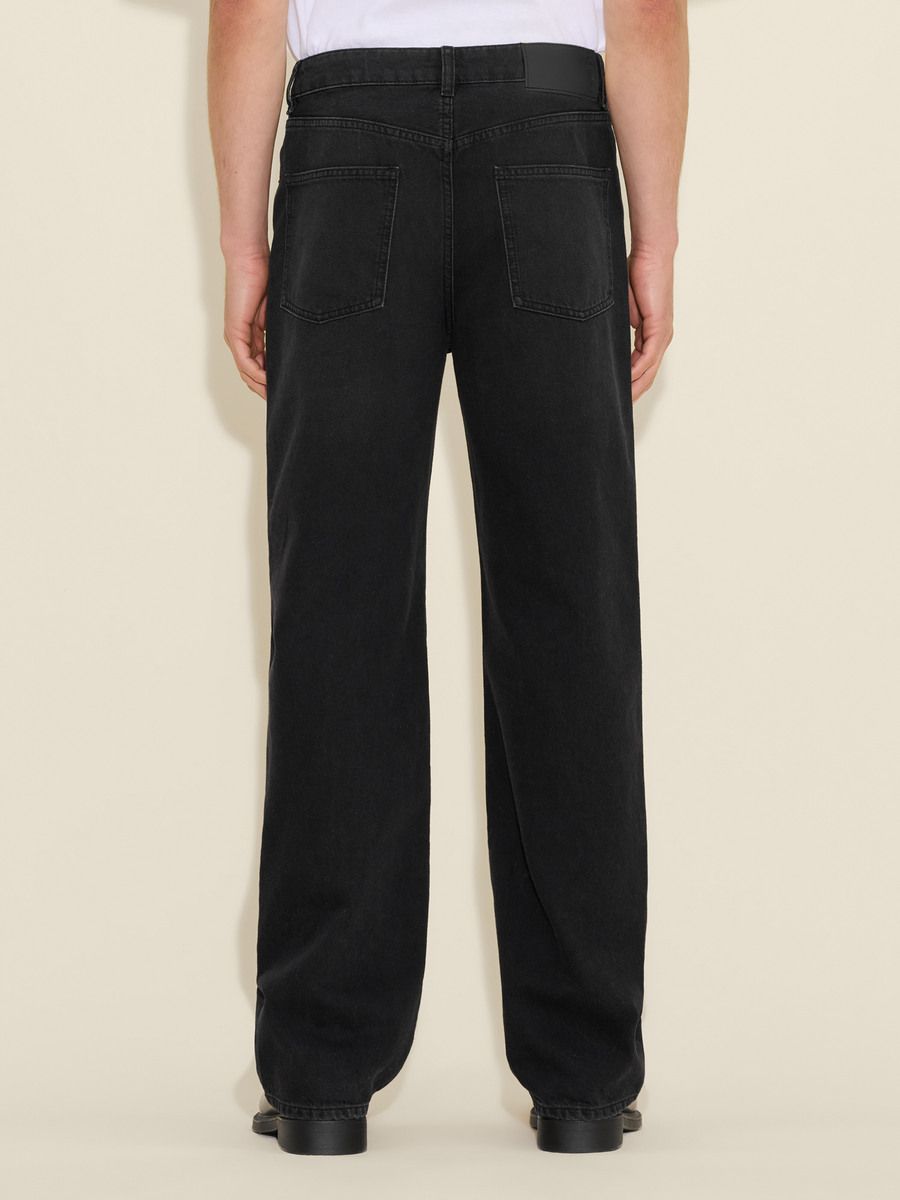 Straight Jeans