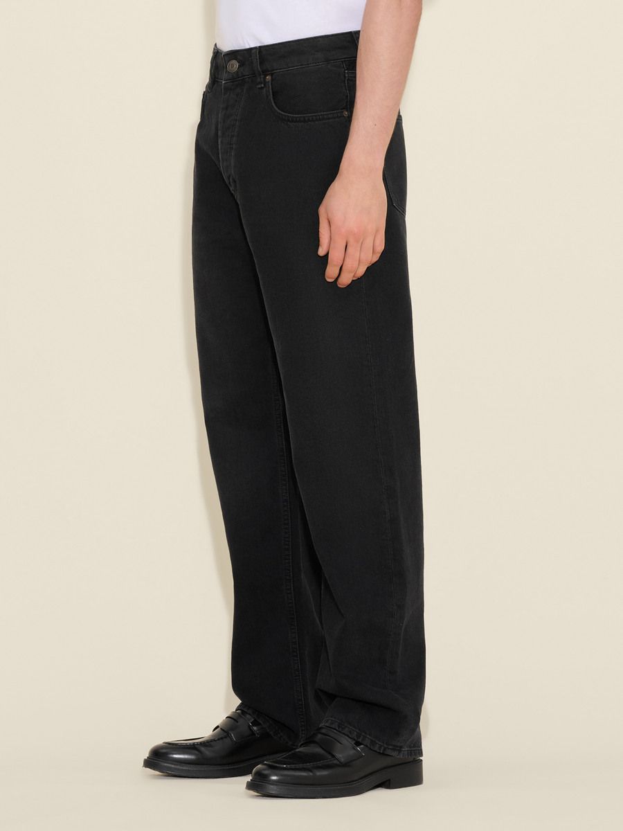 Straight Jeans