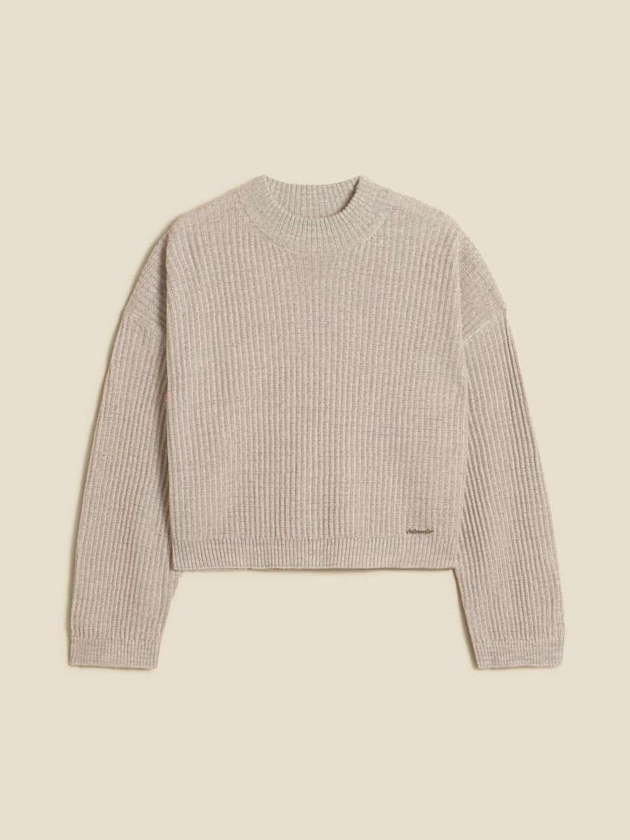 Line Sweater Neck