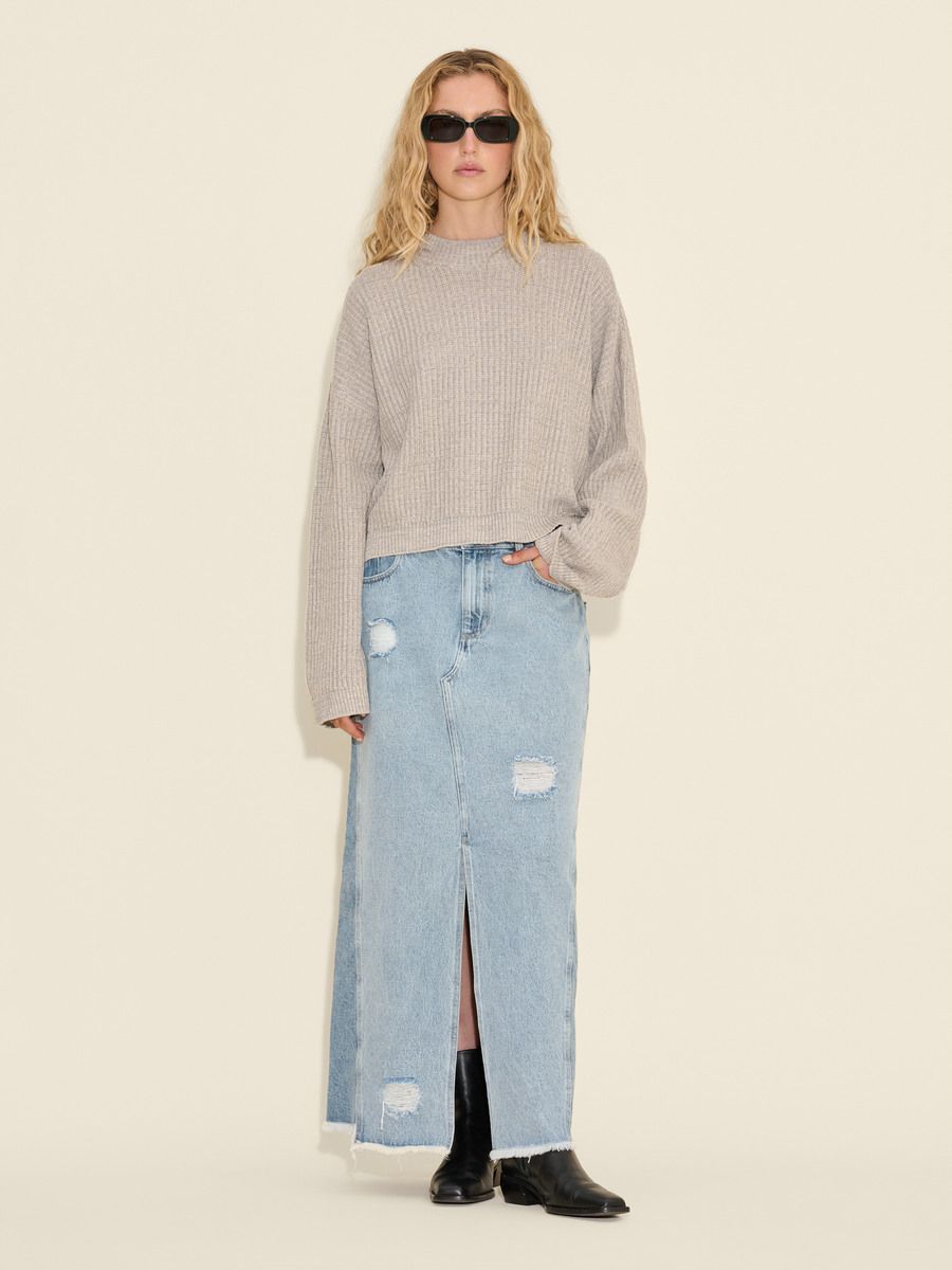 Line Sweater Neck
