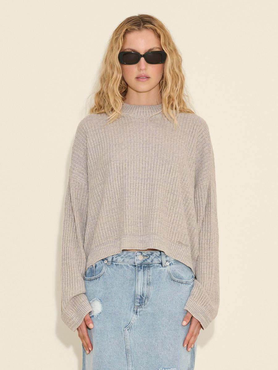 Line Sweater Neck