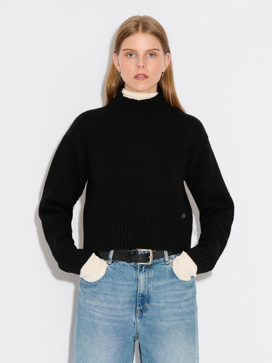 Wool Cropped Turtleneck