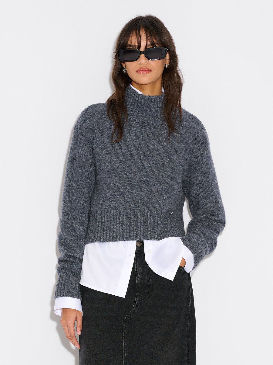 Wool Cropped Turtleneck