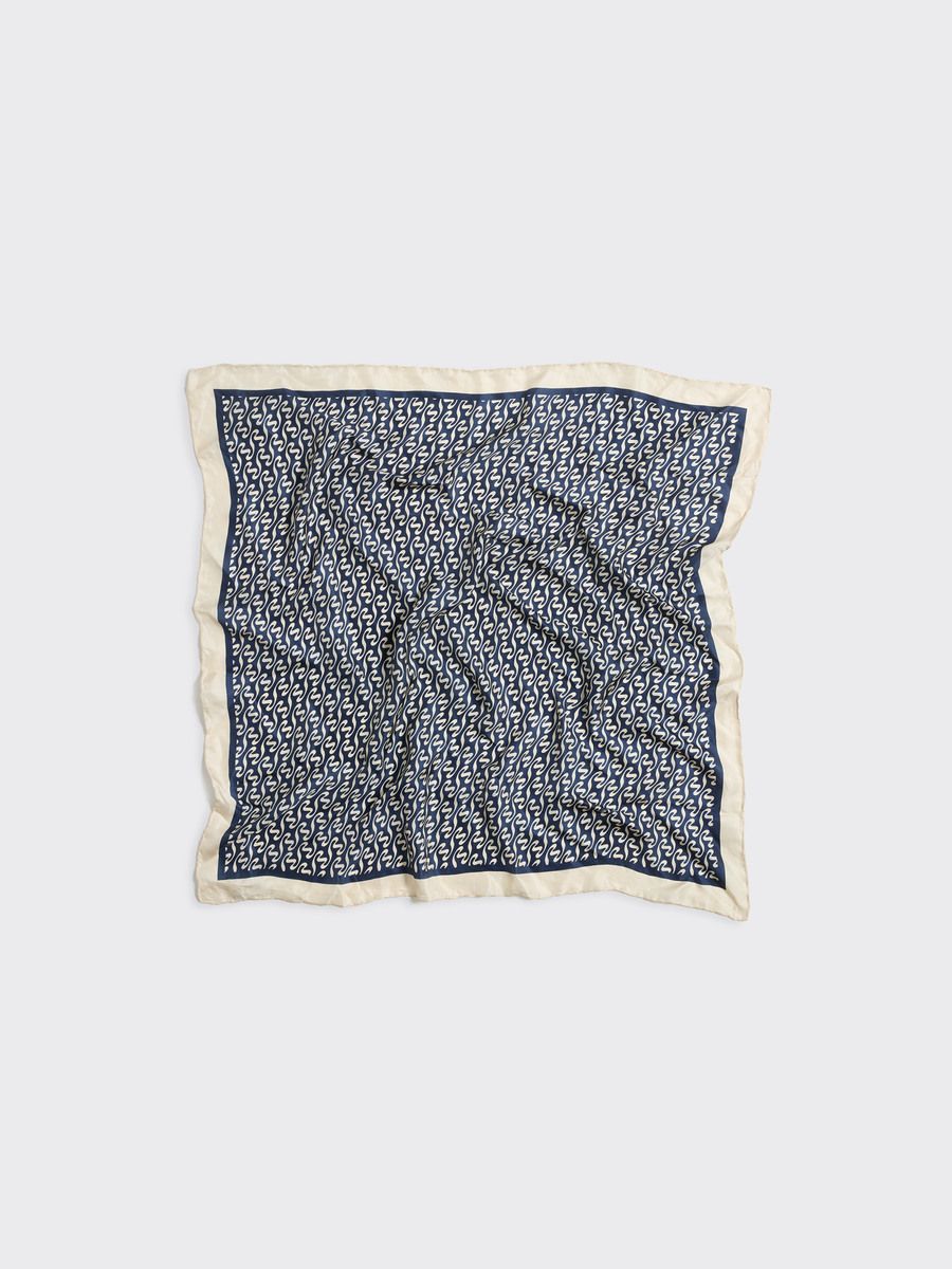Fine Scarf Monogram Large