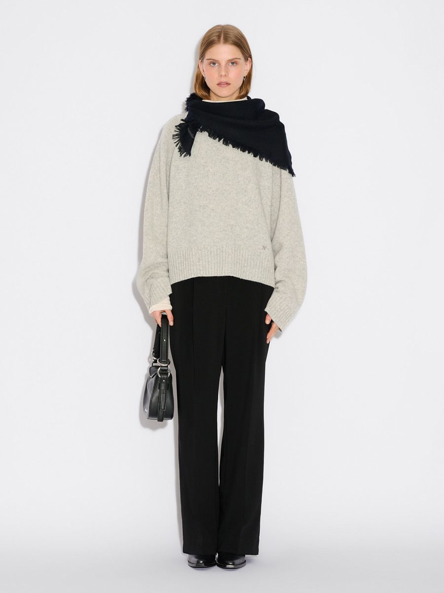 Fine Wool Scarf Fringed
