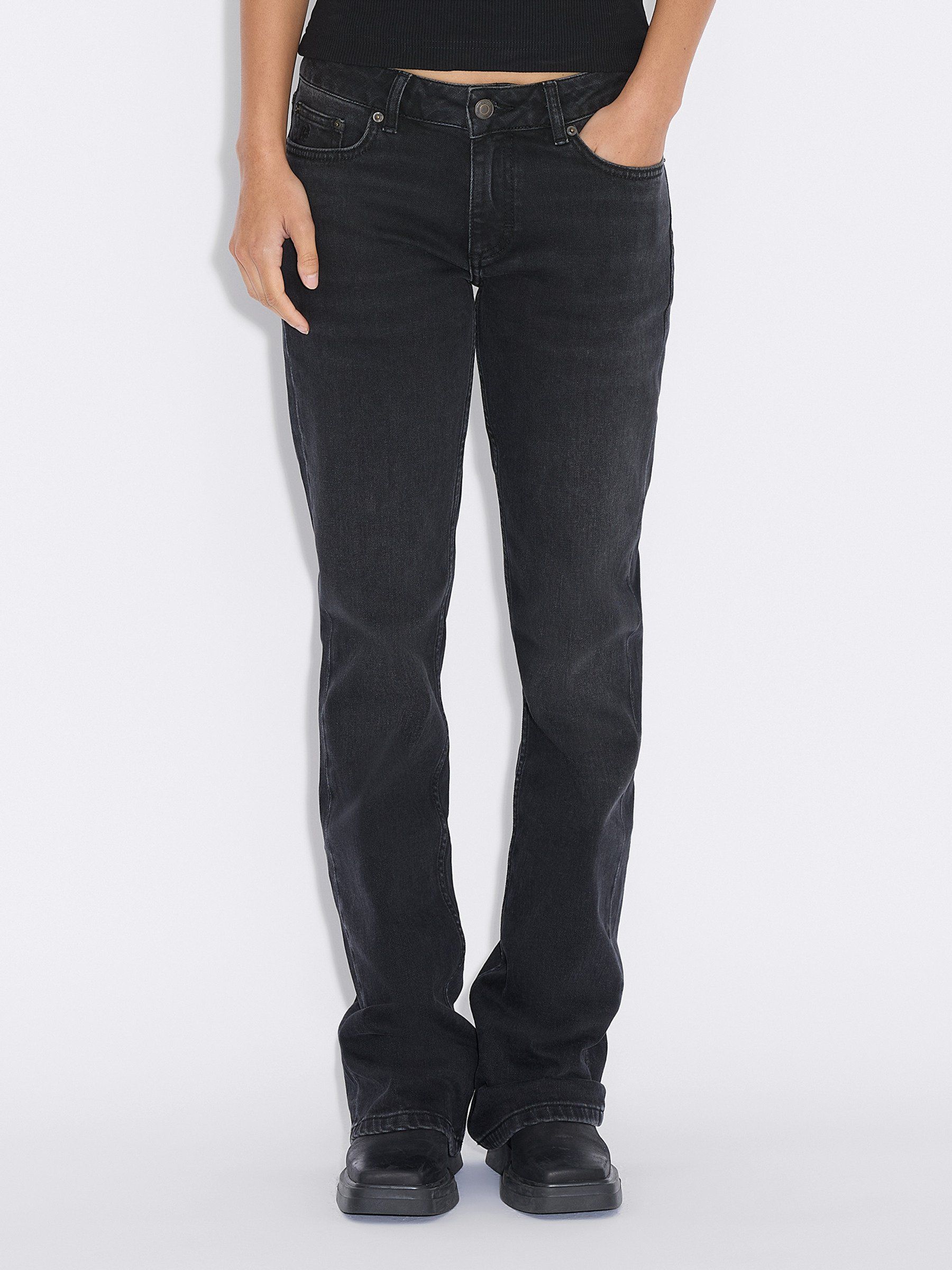 Low Jeans