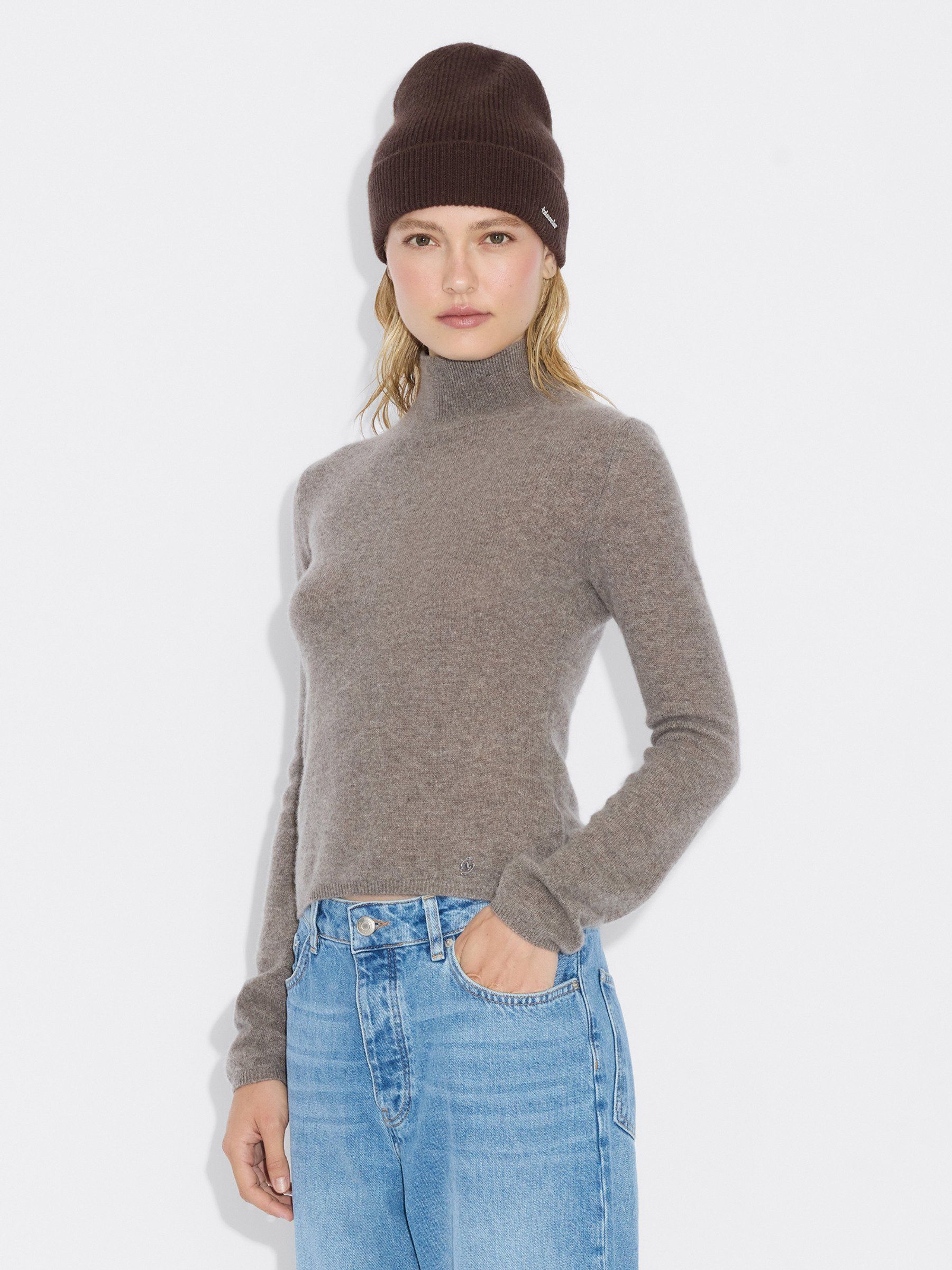 Cashmere Turtleneck