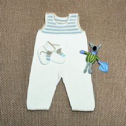 Baby Kjole, bukser, lue og sokker-Baby 18-9 - Kjole, bukser, lue og sokker