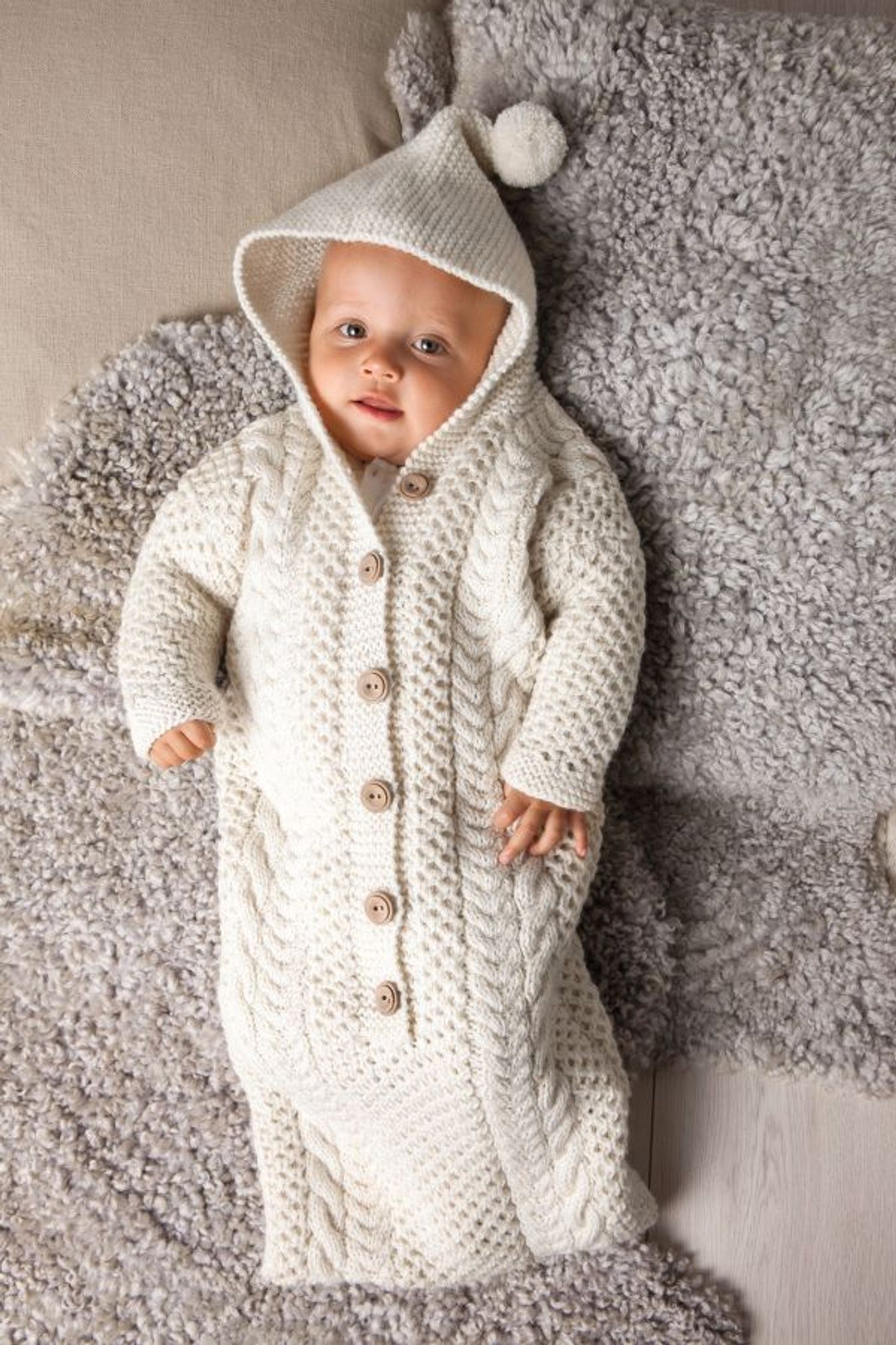 Baby Babypose med hette-Baby 20-6 - Babypose med hette