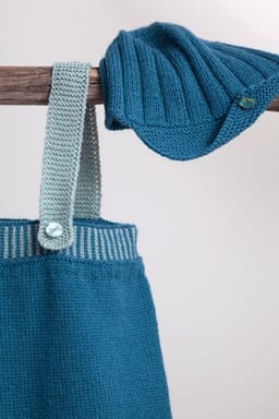 Baby Shorts og lue-Baby 23-4 - Shorts og lue