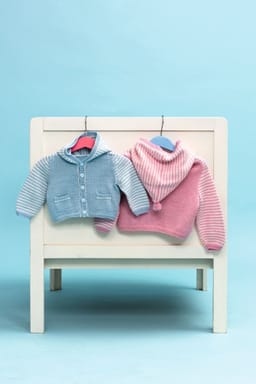 Baby Jakke, lue, sokker og votter med stripemønster-Baby 27-12 - Jakke, lue, sokker og votter med stripemønster