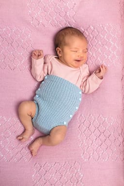 Baby Kort bukse med eller uten smekke og seler-Baby 27-3 - Kort bukse med eller uten smekke og seler